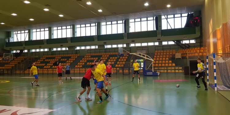 Stal porzucała na 9 dni przed ligą