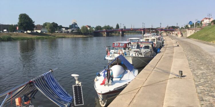 Filharmonicy zagrają nad Wartą