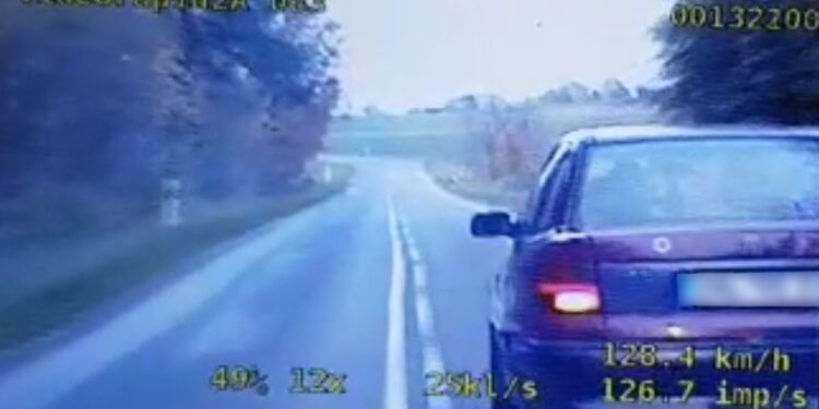 Pościg za piratem drogowym w Dobiegniewie