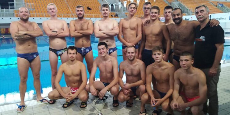 Alfa wygrywa przed sezonem, ale trener liczy na lepszą grę