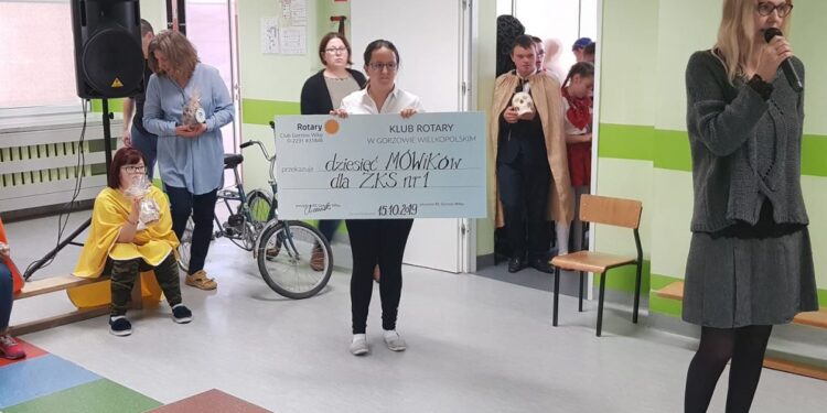 Szpital uczy: Myj ręce!