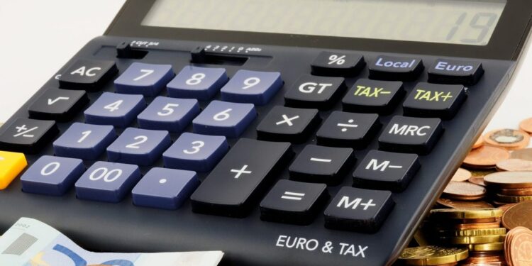 Obowiązuje już niższy PIT i inne zmiany. Sprawdź, ile możesz zyskać