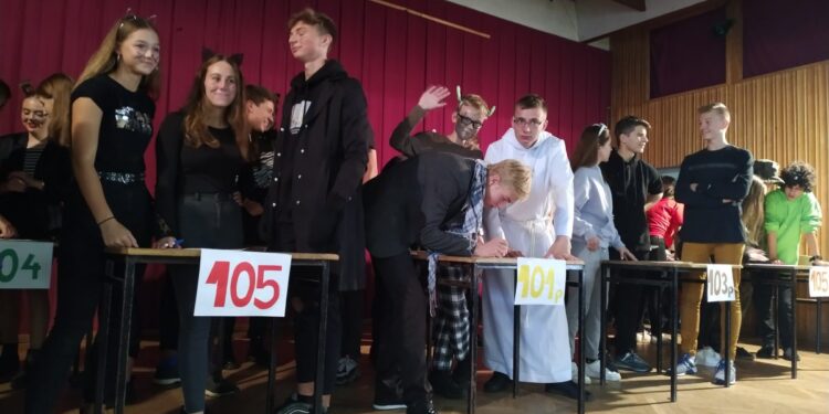 Podwójne „Otrzęsiny” w I LO