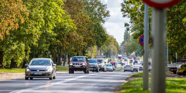 Dwujezdniową DW 130 do węzła S3