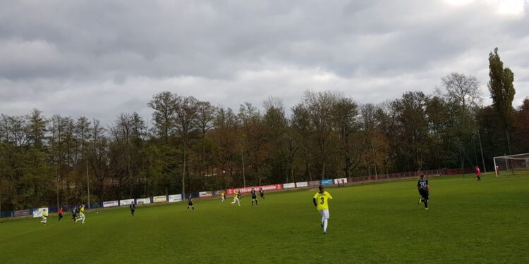 Warta poza pucharem, lider II ligi wyraźnie lepszy