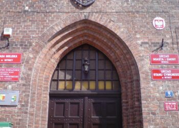 Kto zainstalował kamerę w toalecie urzędu?