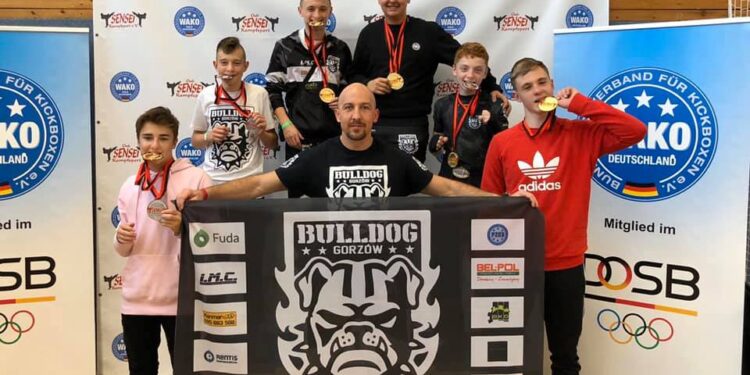 Kickbokserzy KS Bulldog przywieźli z Berlina trochę kruszcu