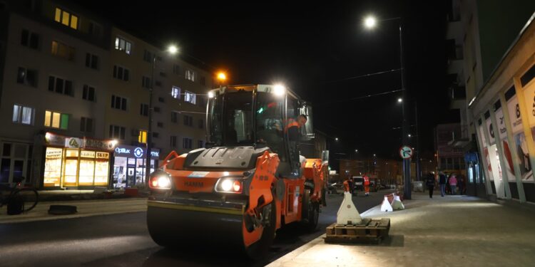Jest asfalt na kolejnym odcinku ul. Sikorskiego