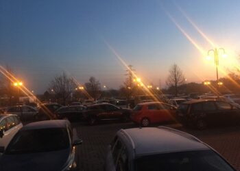 Na cmentarzu od rana ruch