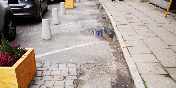 Słuchacz: brudna strefa zamieszkania