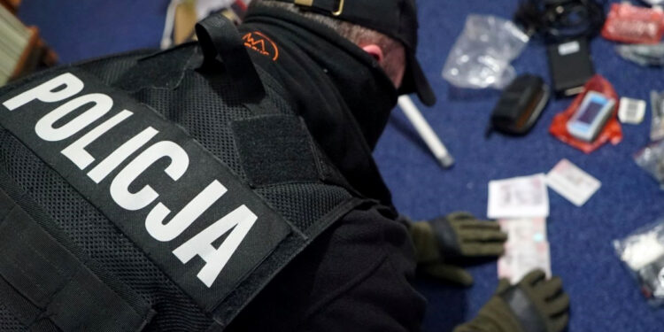 Nie chwalmy się zamiarami wyjazdu w internecie!