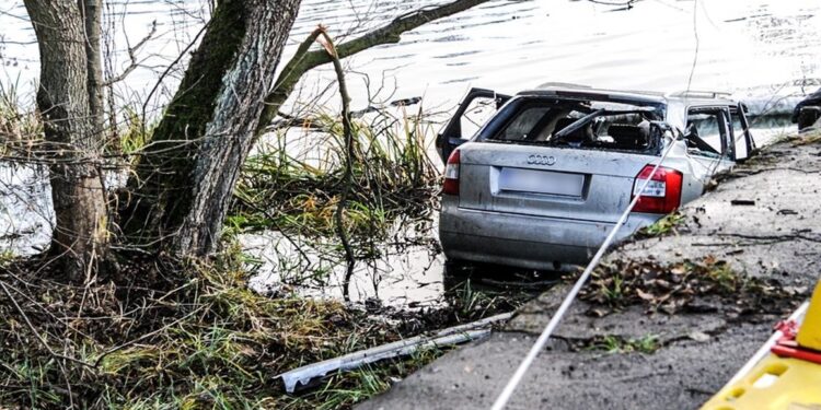 Pięć młodych osób zginęło pod Ciborzem
