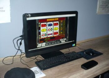 Nielegalny hazard w kawiarence internetowej