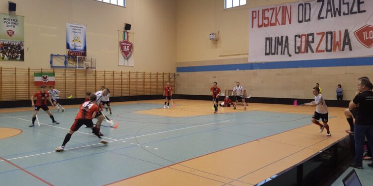 Wieczorna uczta unihokejowa: to będzie ważny bój w walce o play-off
