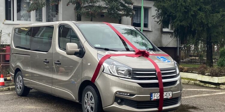 Bus dla niepełnosprawnych w gorzowskim DPS