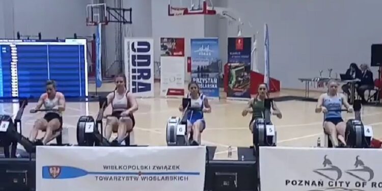 Wioślarze walczyli na ergometrach