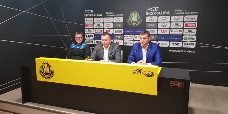 Zmiany w Stali ale nie w nazwie stadionu