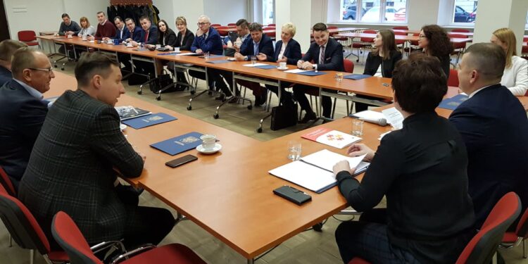 Dzwon znów ogłosił pokój