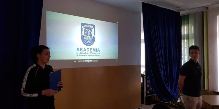 Brama Młyńska odkopana. Zobacz zdjęcia