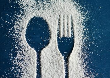 Eksperci: Cukier zwiększa ryzyko otyłości i jest toksyczny dla organizmu