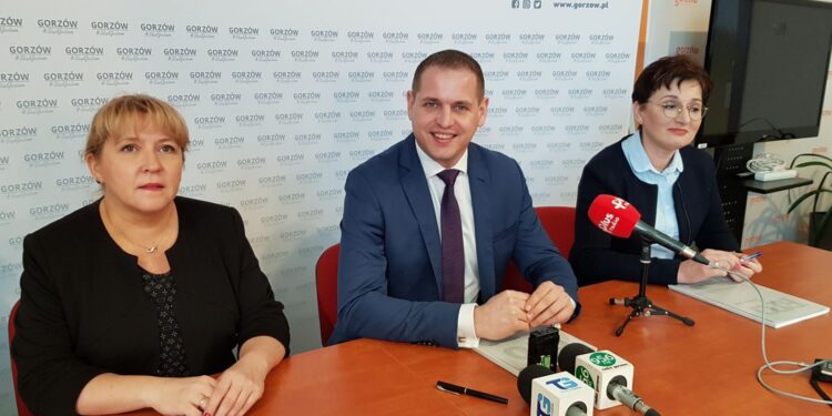 Defibrylatory w każdej z lubuskich komend policji