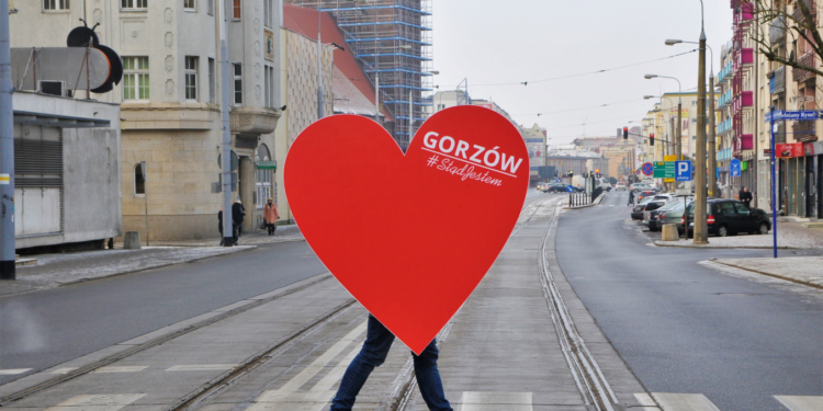 Seniorzy i przedszkolaki o miłości