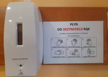 Rodzice pytają o środki higieny w szkołach. Magistrat uspokaja