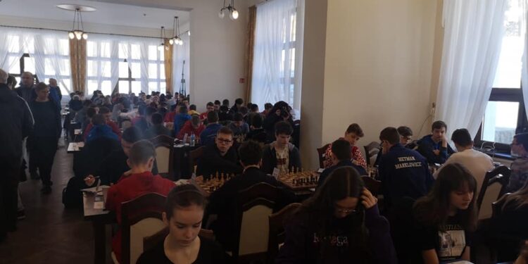 Brązowy medal szachowego juniora ze Stilonu