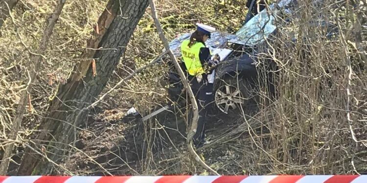 Samochód wpadł do rzeki. Nie żyją cztery osoby