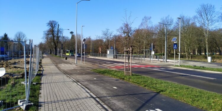 Rury nad ul. Walczaka zdemontowane