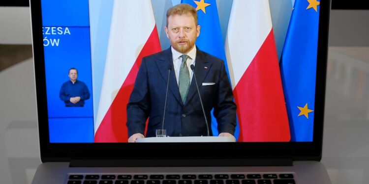 Koronawirus. Kolejne ograniczenia dla obywateli