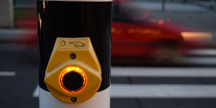 Przyciski przy przejściach zostają włączone