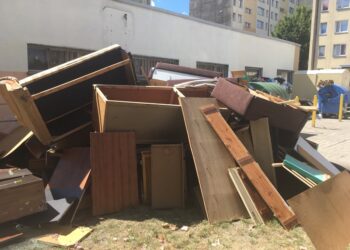 Gabaryty dzień wcześniej, kubły po godz.18