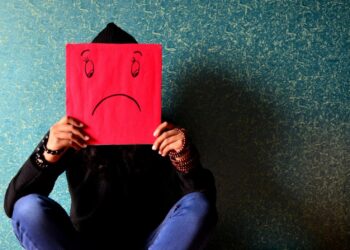 Jak radzić sobie ze stresem z powodu pandemii? Przeczytaj, co radzą eksperci