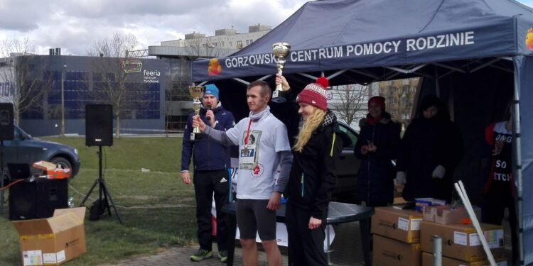 W Gorzowie po raz ósmy pobiegli „Tropem Wilczym”
