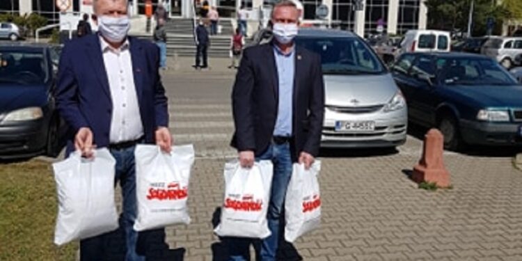 Solidarność przekazała maseczki dla poczty