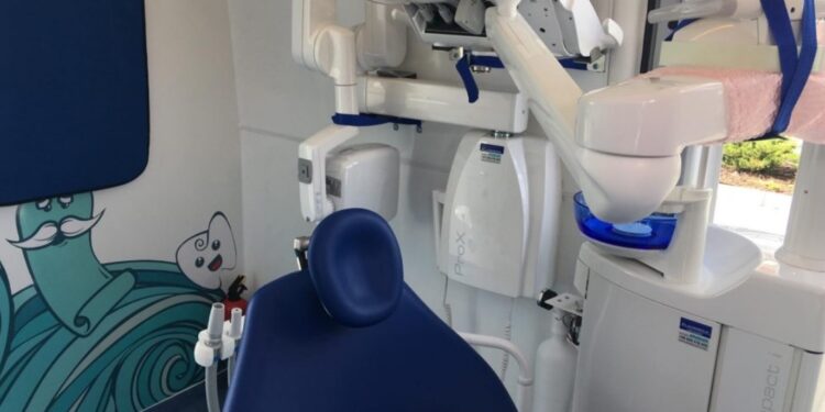 Opieka stomatologiczna dla pacjentów zakażonych koronawirusem