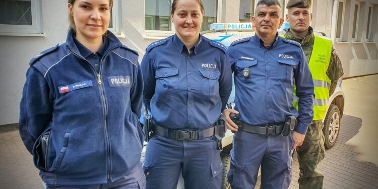 Policyjna eskorta w drodze na SOR