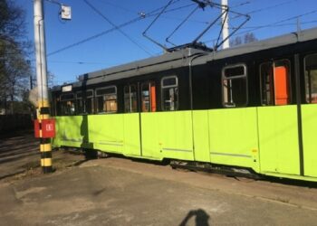 Na torach Helmut i Twist