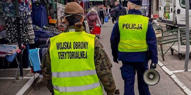 Policjanci i inne służby sprawdzają, jak przestrzegamy obostrzeń