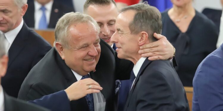 Senator PO zagłosował za wyborami korespondencyjnymi