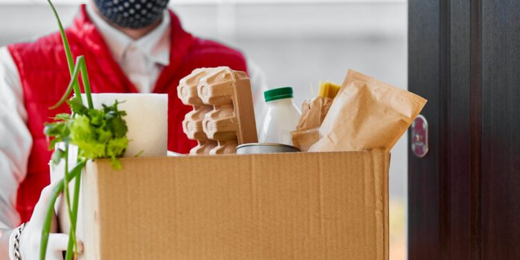 Czy koronawirus przenosi się przez żywność? [WIDEO]