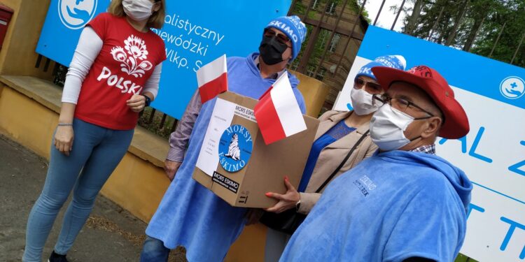 Klub „Eskimo” z maseczkami dla gorzowskiego szpitala