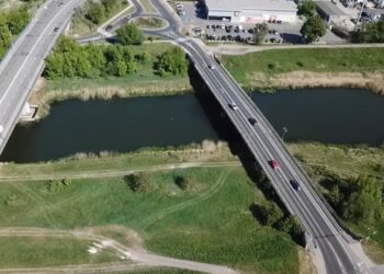 Most nad kanałem do remontu