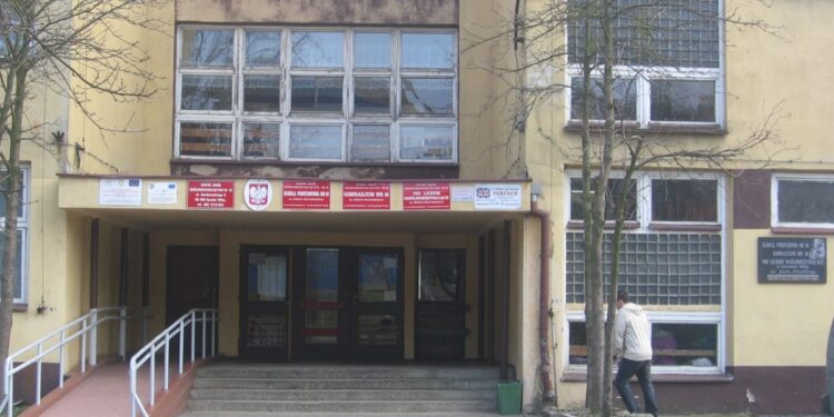 Mniej uczniów niż zakładano