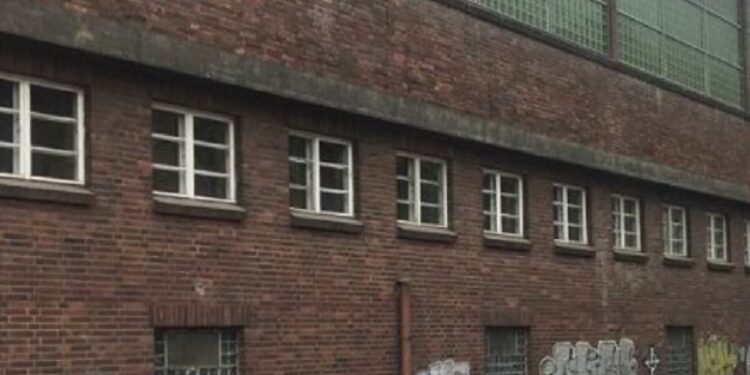 Odnowienie ścian dawnej łaźni musi poczekać