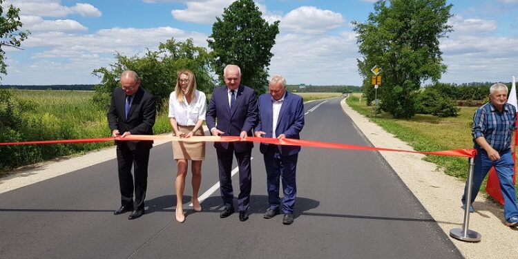 Kolejna wyremontowana droga w powiecie