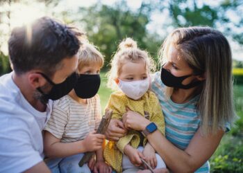 Co skutecznie chroni przed COVID-19? [WIDEO]