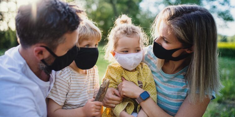 Co skutecznie chroni przed COVID-19? [WIDEO]