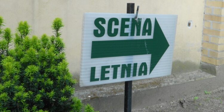 Zakończenie sezonu i scena letnia
